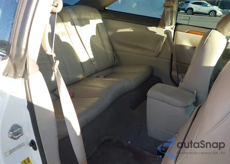 2002 Toyota Camry Solara Sle V6 z USA, uszkodzony, nr VIN 2T1CF28P82C547194